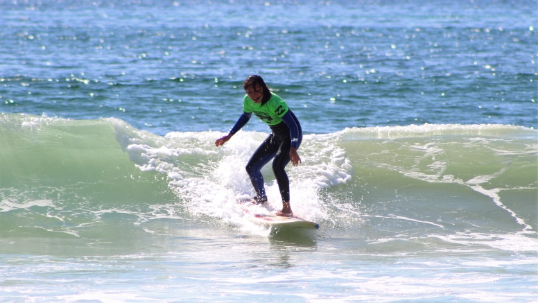 Improver surfing lesson image 1