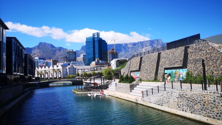 V and A Waterfront Canals Night Kayak image 1