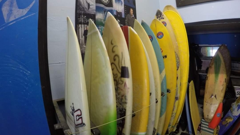 Surf board Rental - Half Day image 1
