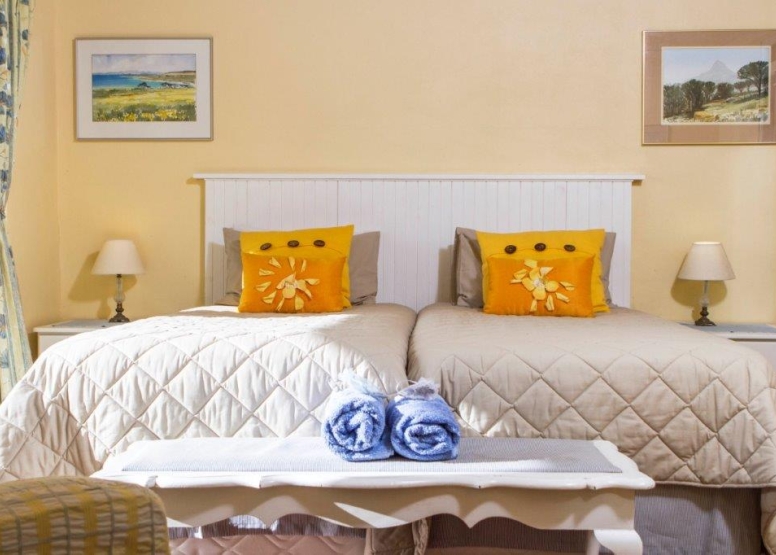 Albatross House Guest House image 10