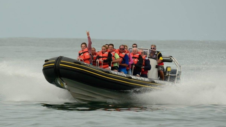 The Big Kahuna Speedboat Tour image 3