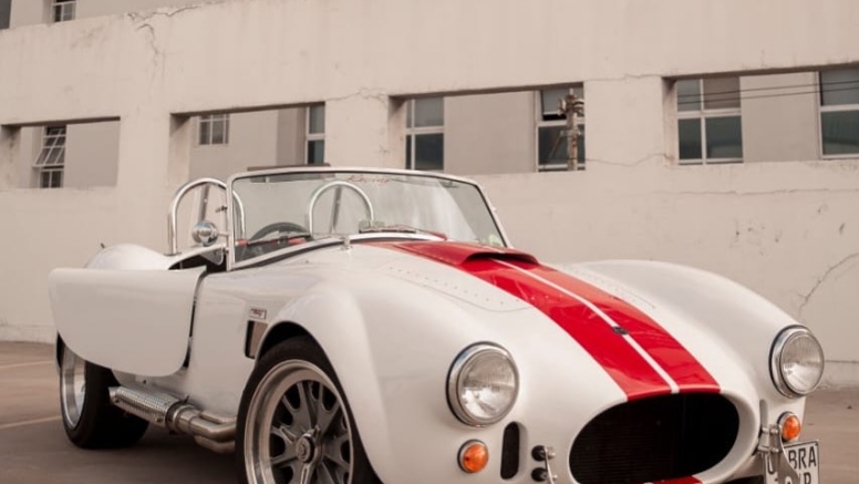 Full Day Cobra Experience White With Red Stripes image 1