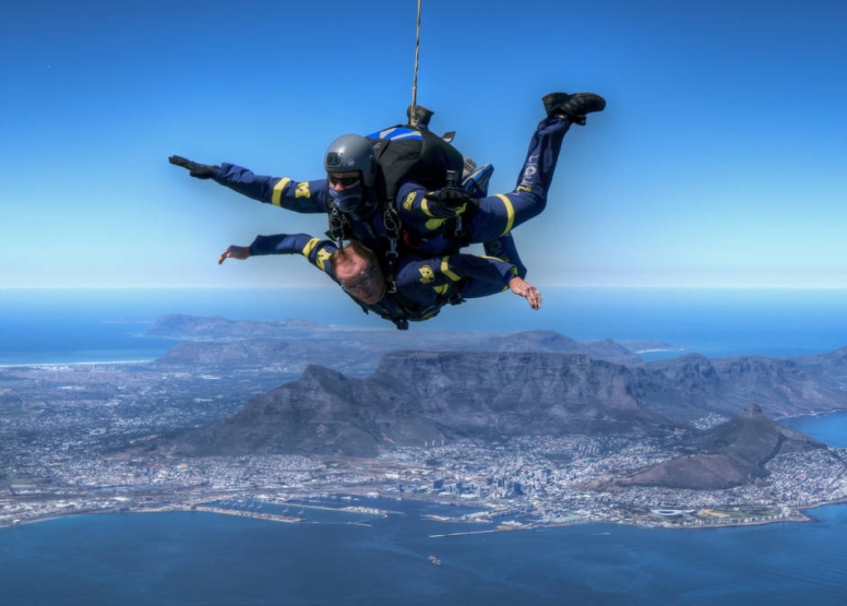 Tandem Skydive image 5