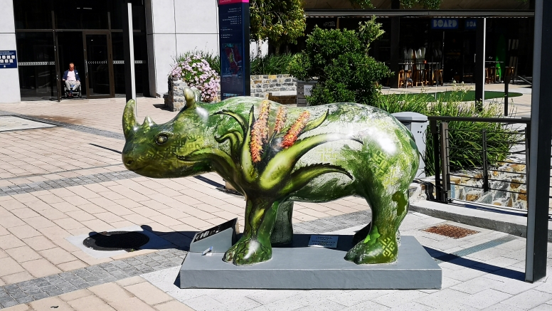 V and A Waterfront Canals Night Kayak image 5