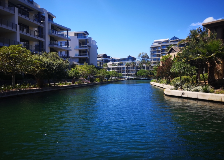 V and A Waterfront Canals Night Kayak image 4