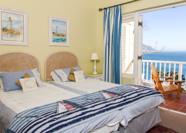 Albatross House Guest House image 4