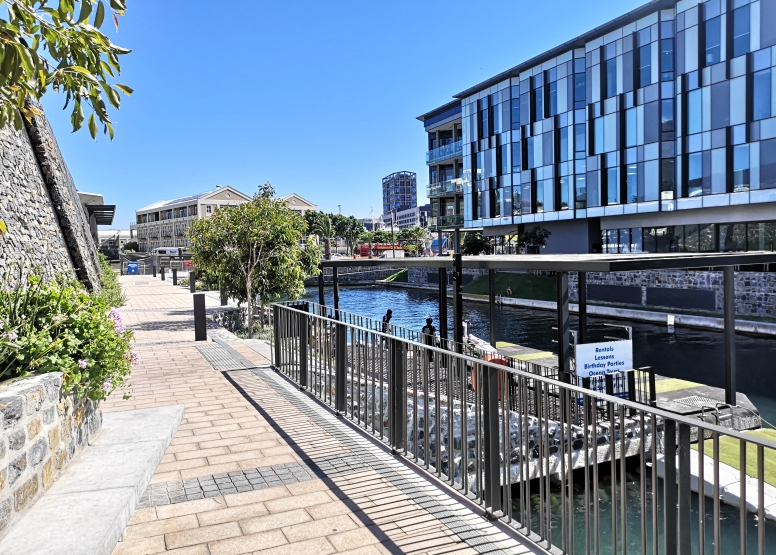 V and A Waterfront Canals Night Kayak image 6