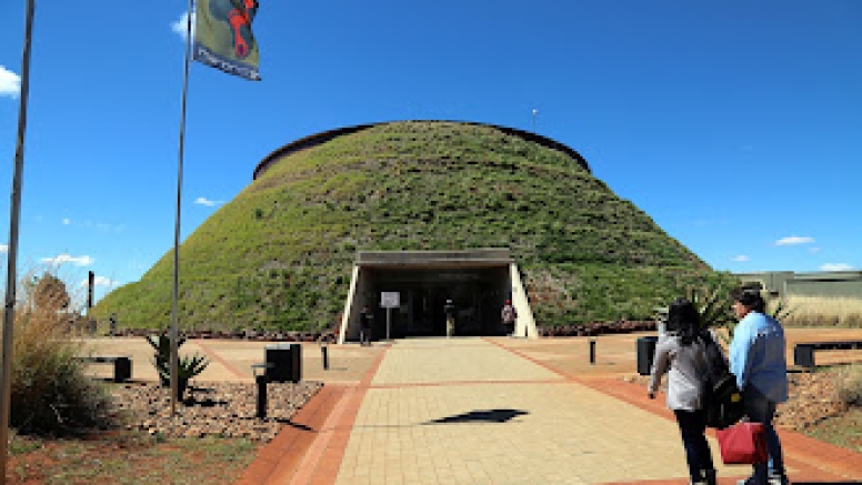 Maropeng Tour image 11