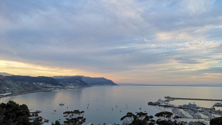 Albatross House Guest House image 1