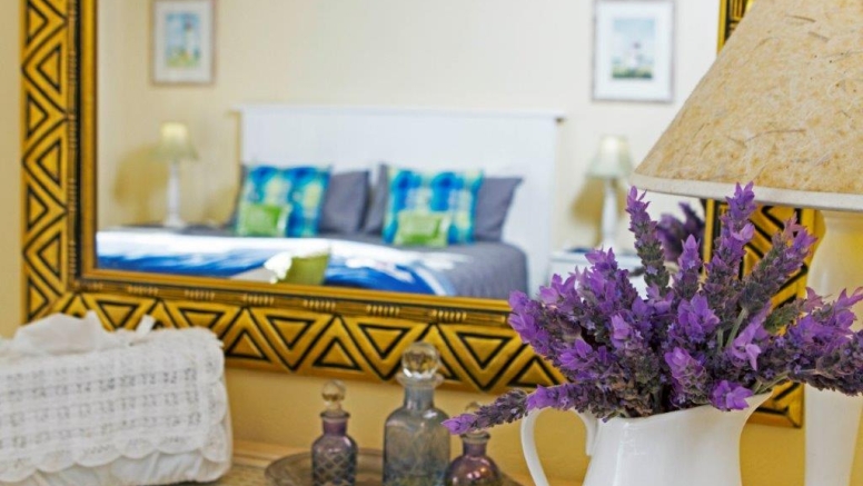 Albatross House Guest House image 9