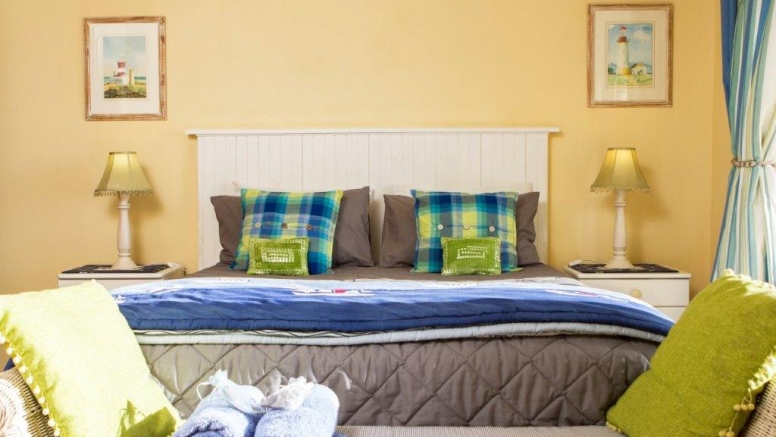 Albatross House Guest House image 8