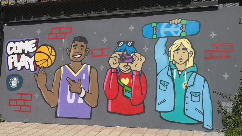 V and A Waterfront Canals Night Kayak image 7