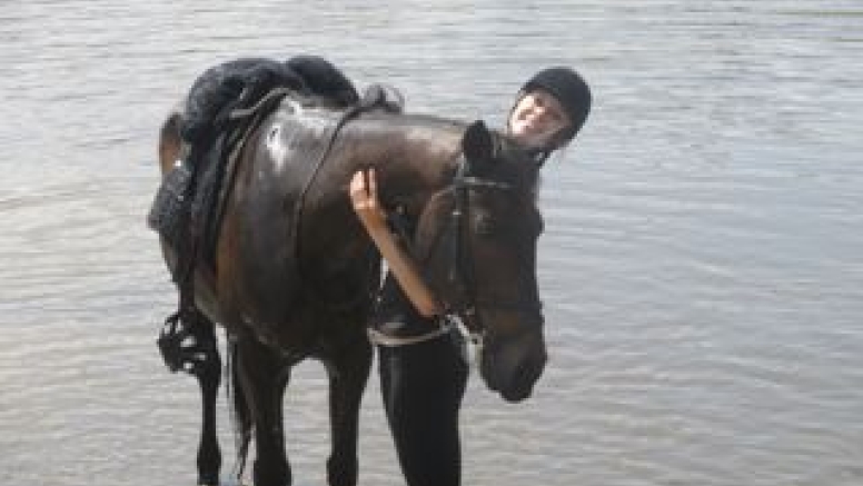 Horse riding image 2