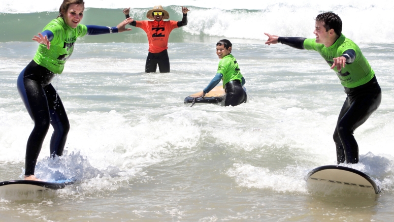 Learn to surf - Groups image 1