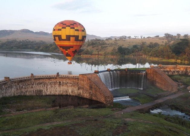 Exclusive Hot Air Ballooning Safari Flight for Two image 16